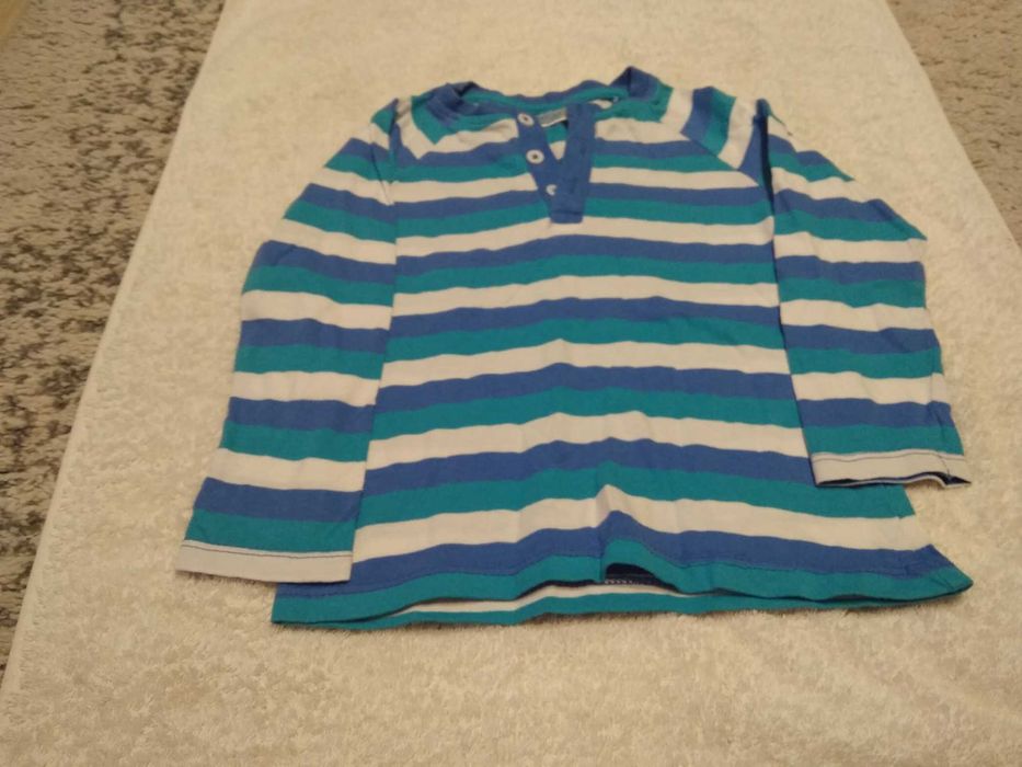 12 szt. bluzeczki , bluzy , zestaw spodnie i golf, czapka. 86-98