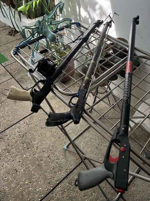 2 armas pesca submarina ou peças - para desocupar