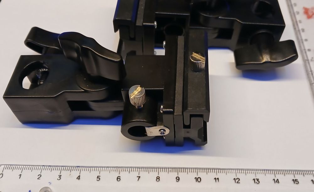 Suportes para flash e microfone