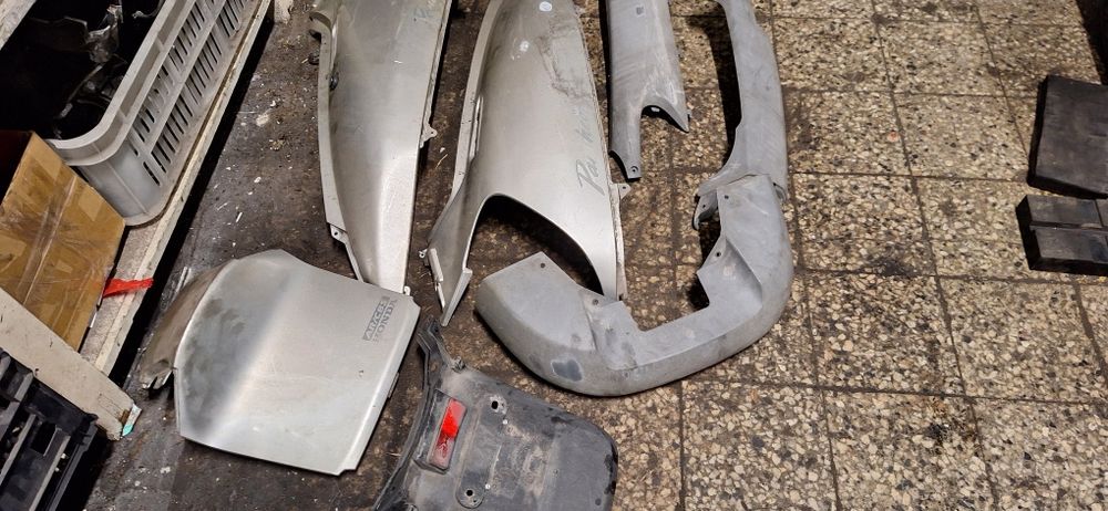 Honda Pantheon 125 2T Plastiki listwy Ogon zadupek