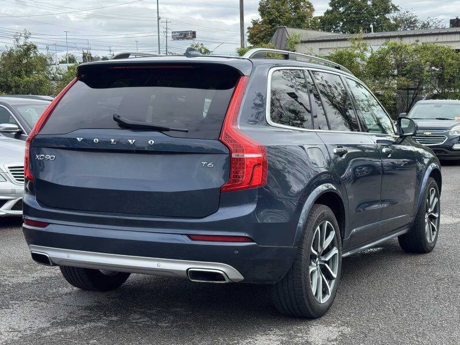 Volvo XC90      2019