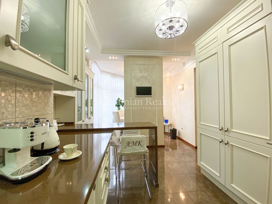 Продаж 4к квартири вул. Назарівська  23а. Ботанічний сад Фоміна