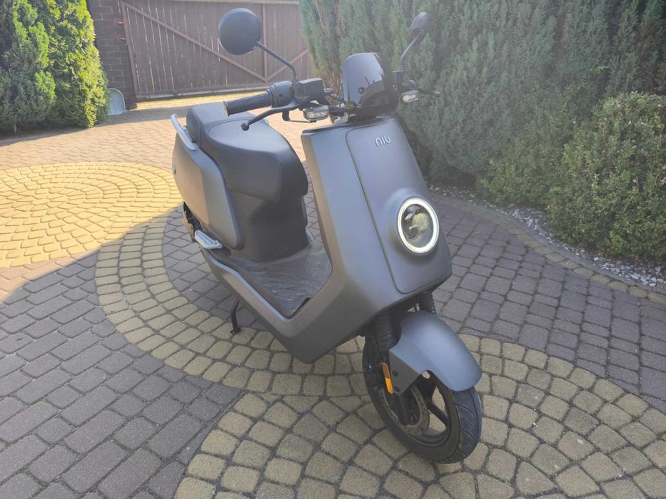 skuter ELEKTRYCZNY / 50cm3 / bez PRAWO JAZDY / NIU NQI SPORT / 2022 r.