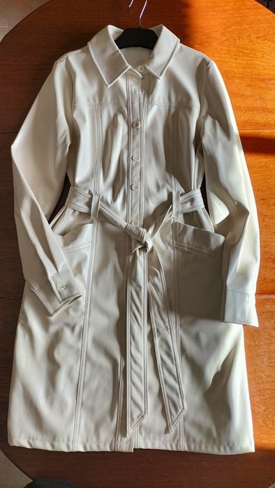 White leather (napa) dress with white color card.