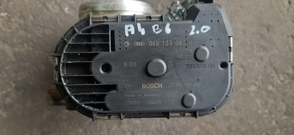 Przepustnica Audi A4 B6 2.0