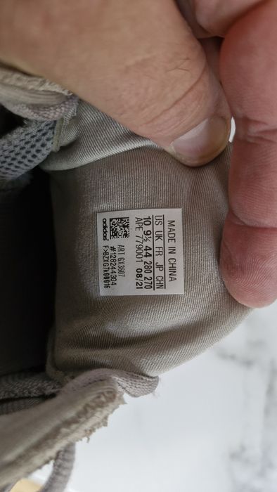 Кросівки Adidas Yeezy 500.Розмір 42.5