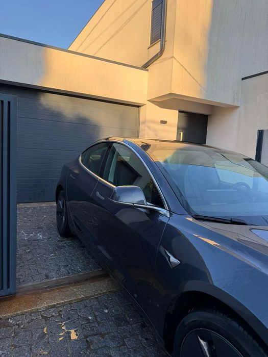 Tesla Model 3 Standard Range Plus RWD