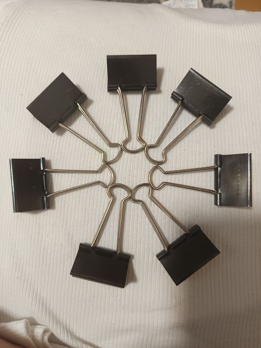 Molas, clips e borrachas