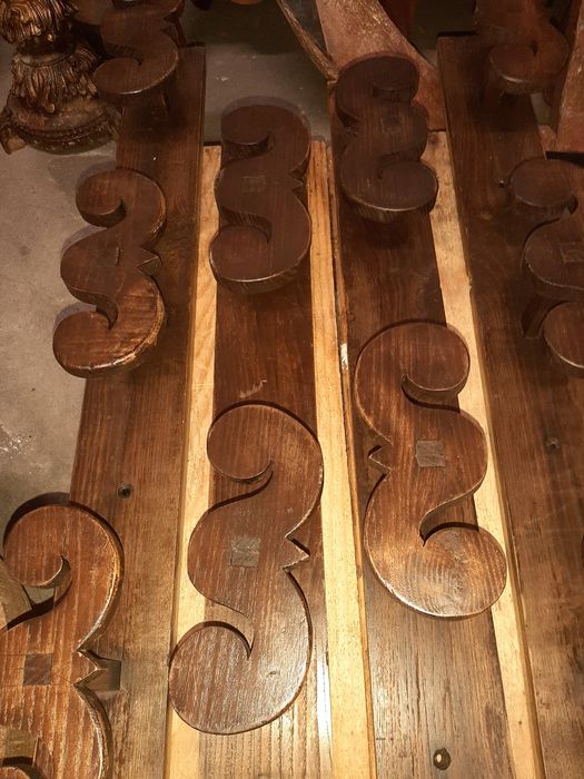 Bengaleiros Em Madeira de Carvalho Século  XlX