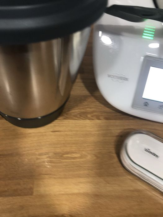 Bimby TM5 com 2 copos e cook key