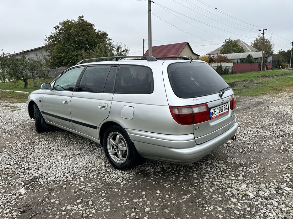 Toyota carina e 1.8