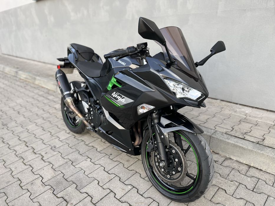Kawasaki Ninja 400 na A2 Yoshimura