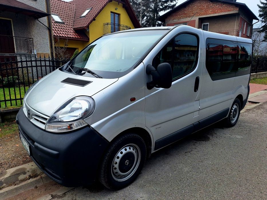 Opel Vivaro 1.9, 9 osobowy, hak