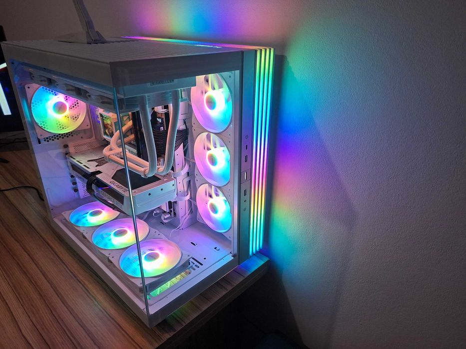 Sprzedam komputer pc gamingowy samsung 990 pro corsair ryzen 7 9700x