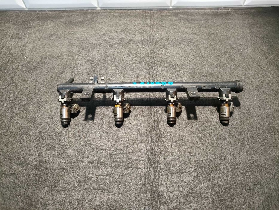 Espace IV Laguna II 2,0 Turbo listwa wtryskowa
