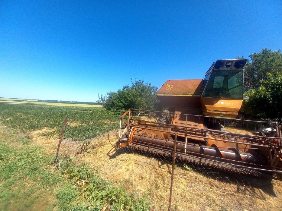 Продам комбайн нива ск5