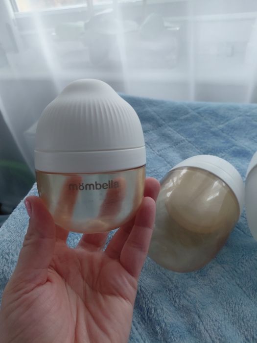 Butelki mombella 4 szt