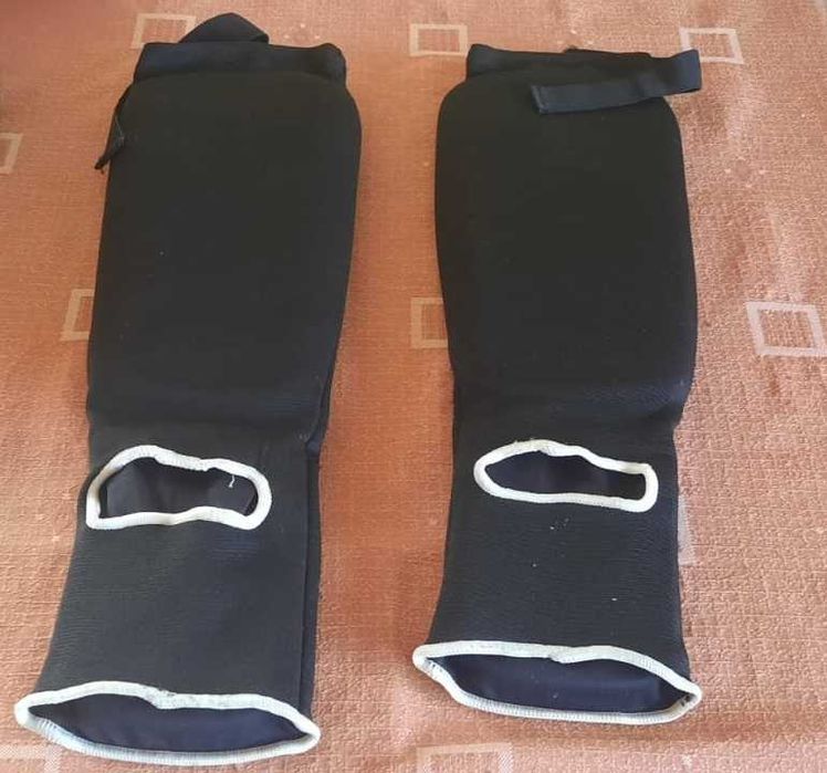 Caneleiras Kickboxe Buddha