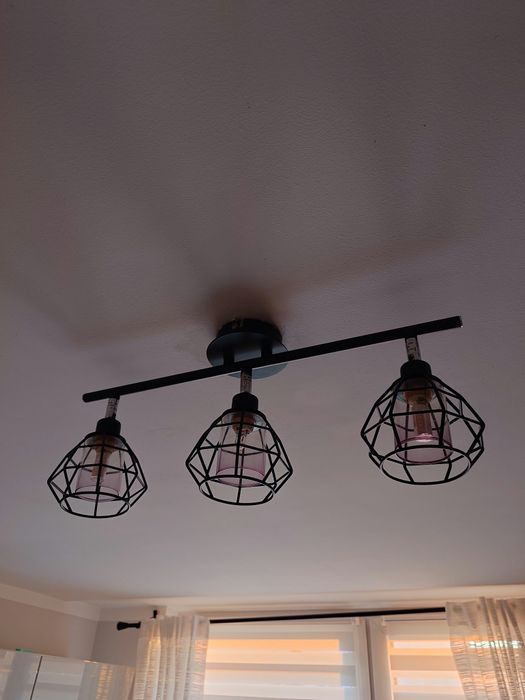 Lampa sufitowa czarna druciana