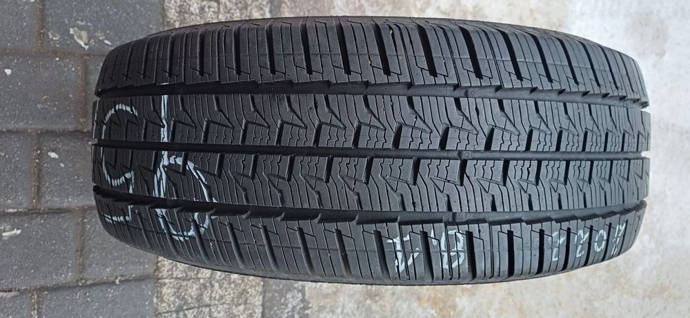 CONTINENTAL 215/65R15C 104/102T , pojedyńcza opona wielosezonowa.