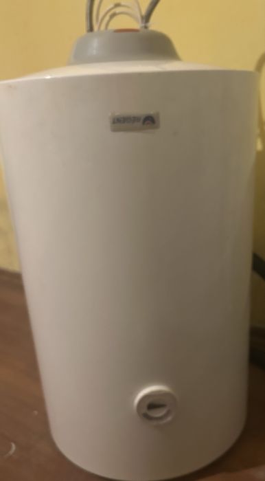 Bojler/pogrzewacz wody REGENT.