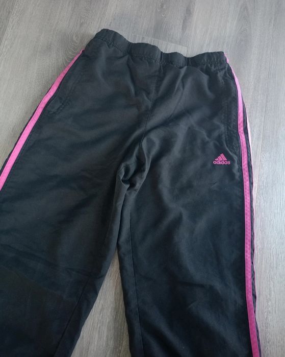 Spodnie dziewczęce dresowe adidas ocieplane