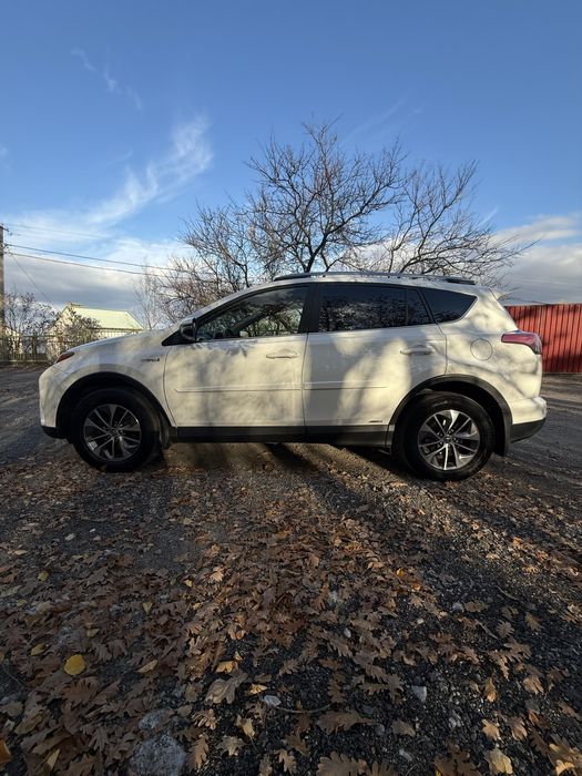 Продам Toyota rav 4 гібрид 2018