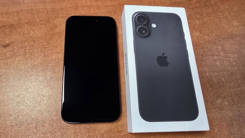 iPhone 16 128GB czarny, stan bdb, gwarancja