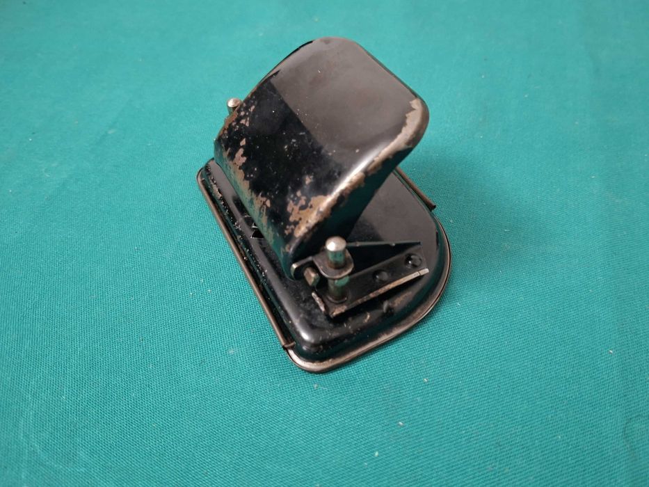 Furador de papel Soennecken 26 - Germany - Anos 40