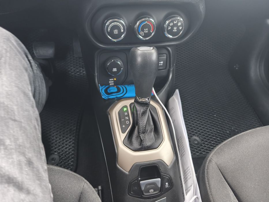 Jeep renegade 2.4 газ бензин полный привод автомат