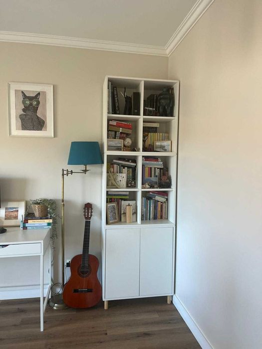 Estante IKEA EKET branca - 8 compartimentos + armário com portas
