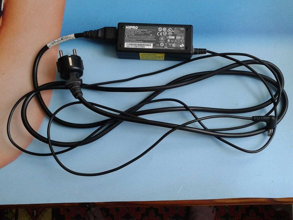 Блок питания  HIPRO HP-A0652R3B  19V . 3.42A  для ноутбука