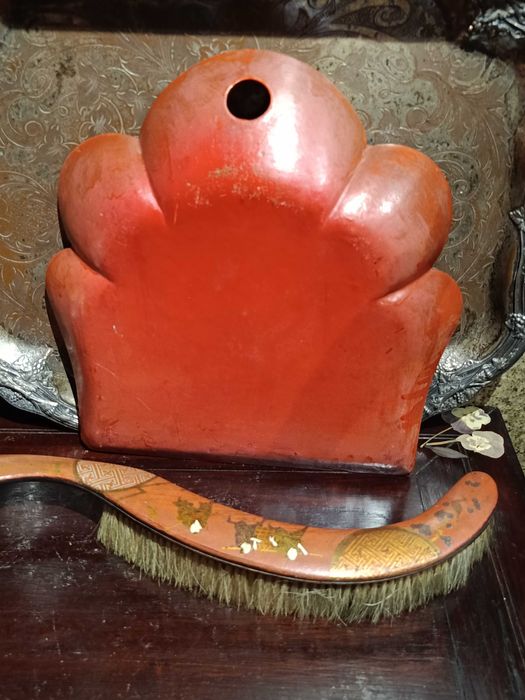 Apanha Migalhas escova Madeira Lacada Papel Machê China Séc XIX 34 cm