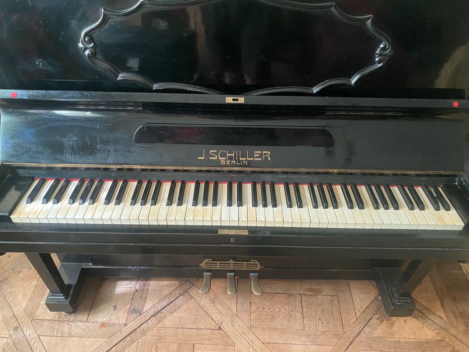 Піаніно J.SCHILLER Berlin