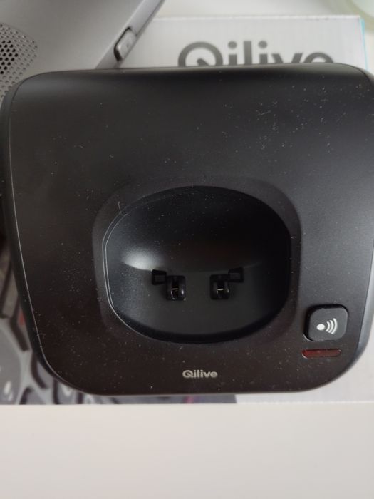 Telefon stacjonarny Qilive, bezprzewodowa słuchawka.