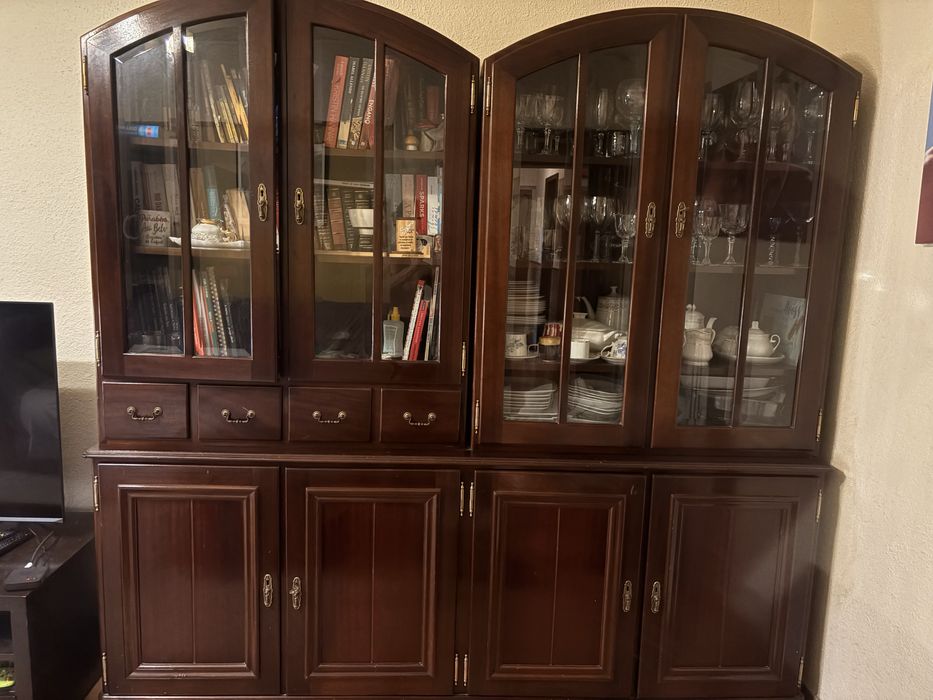 Movel de sala em mogno