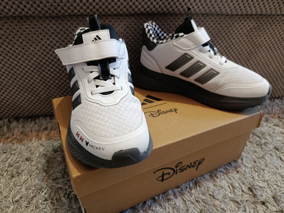 Кросівки adidas на хлопчика