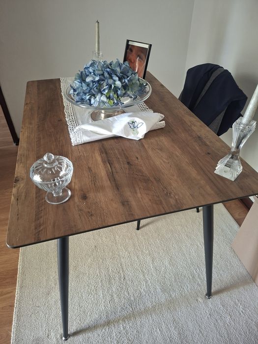 Mesa de sala moderna