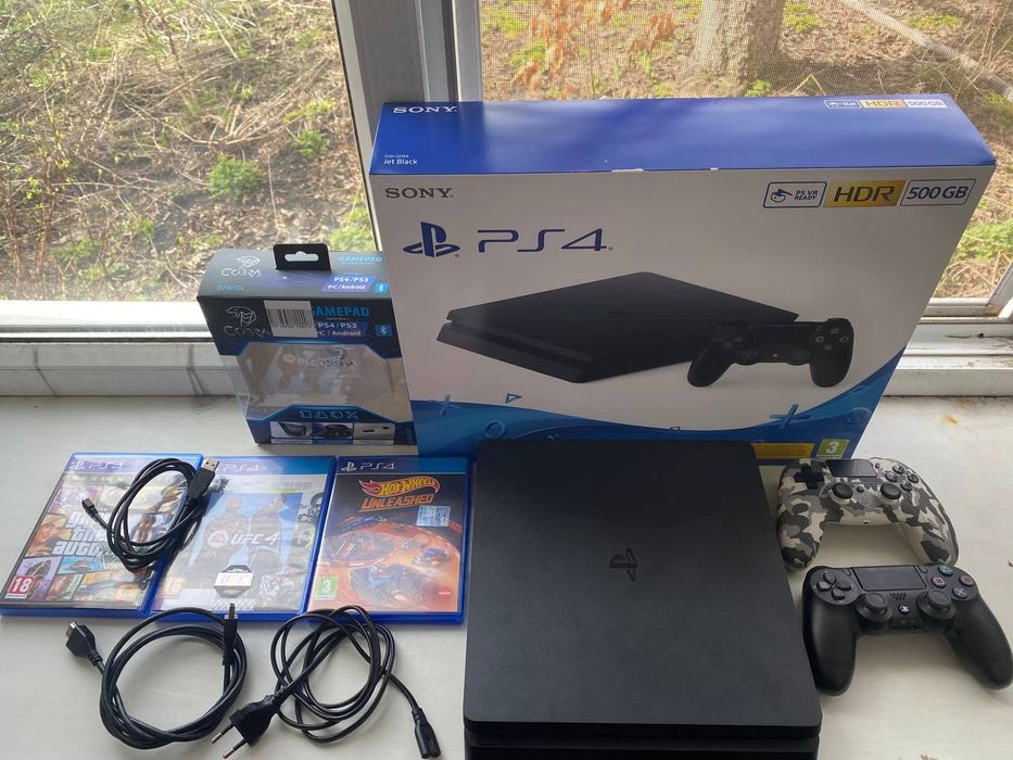 Playstation 4 в гарному стані