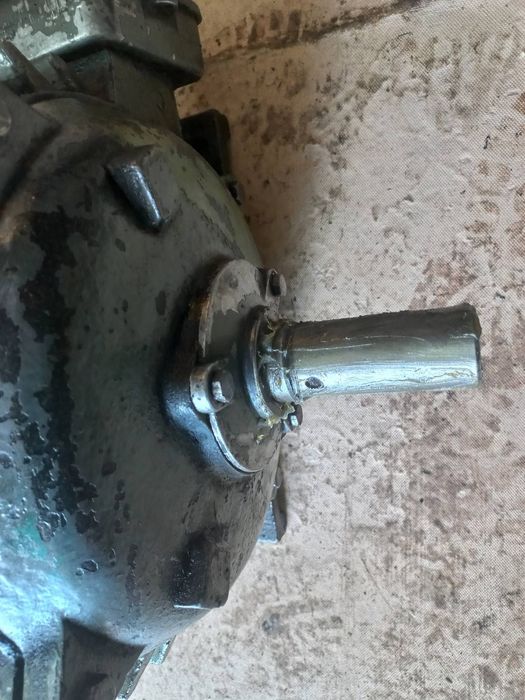 Продам електродвигун 4.5кв
