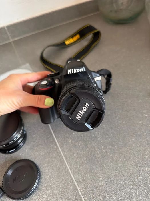 Nikon D3300 DSLR com 2 Lentes e Acessórios
