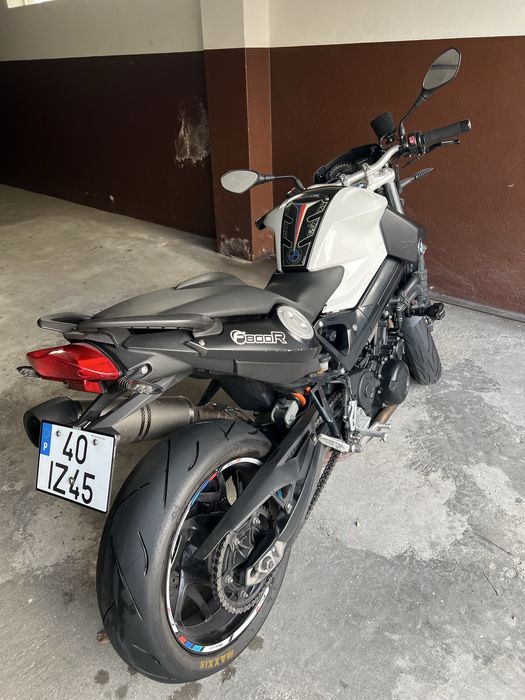 BMW F 800 R Branca