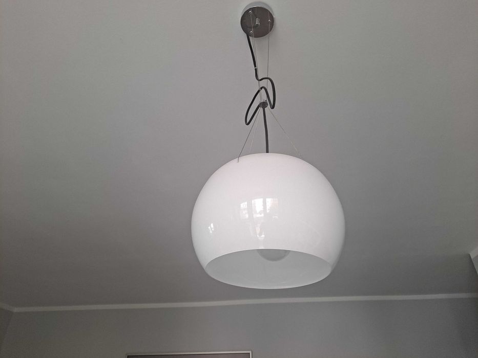 Szklany żyrandol kula biały, klosz, lampa, oświetlenie