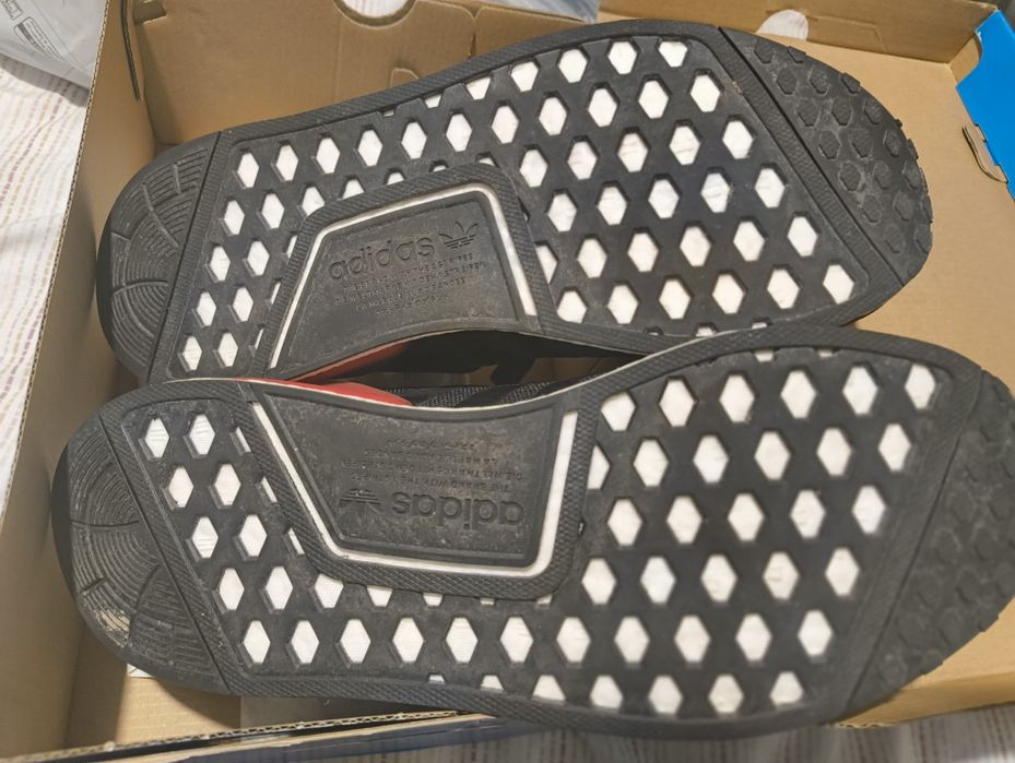 Ténis Adidas NMD_R1.v2 - 43