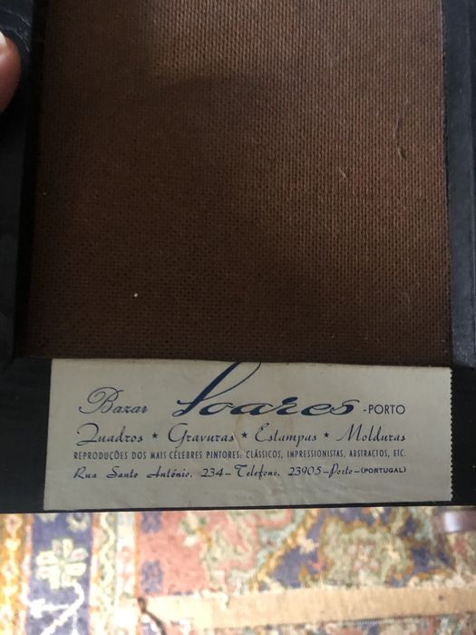 Quadro de pintura da pequena com chapeu azul