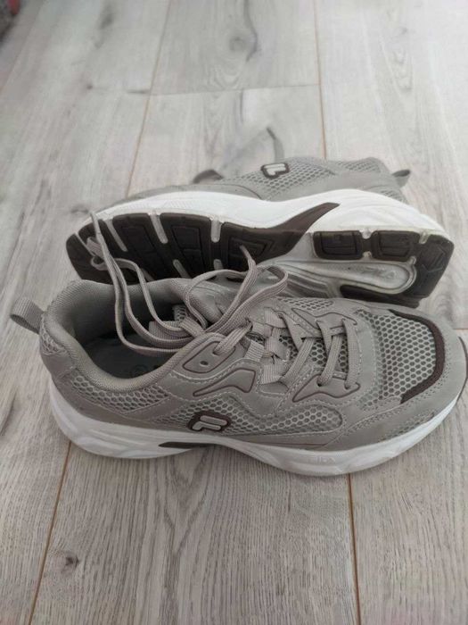 Кросівки жіночі FILA 37 розмір