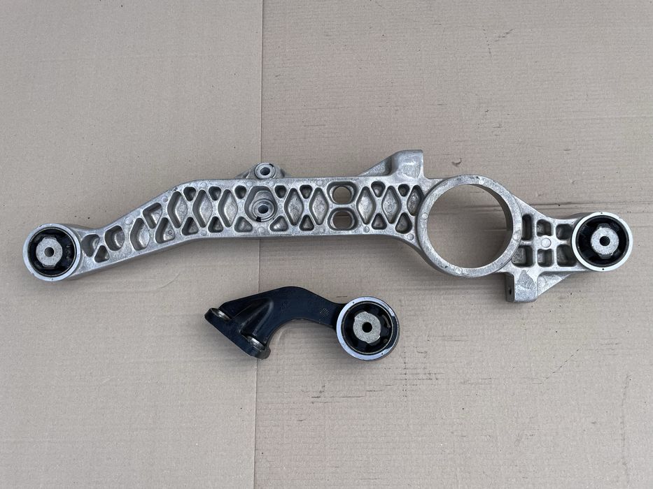 Траверса подушка переднього редуктора 4х4 на VITO-VIANO W639