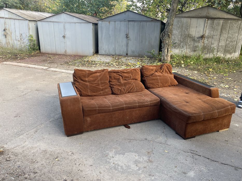 продам диван уголок срочно !!!