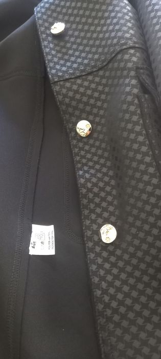 Продам легкий, стильний жіночий плащ ТМ "Lesy/a"