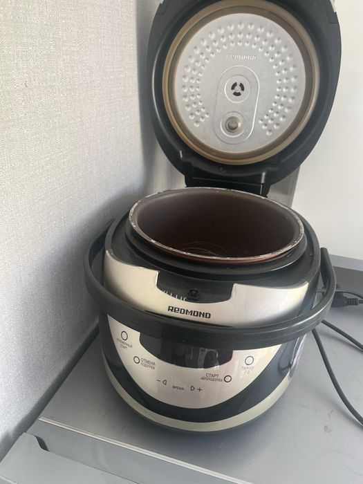 Мультіварка redmont RMC-M150